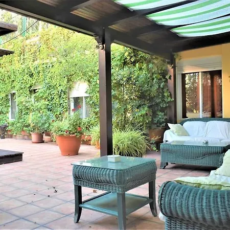 Casa Con Terrazas アパート サラゴサ