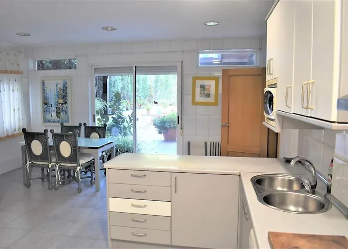 Casa Con Terrazas 아파트 사라고사